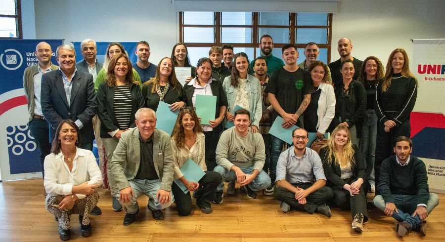 La Incubadora de Emprendimientos inicia con 15 proyectos
