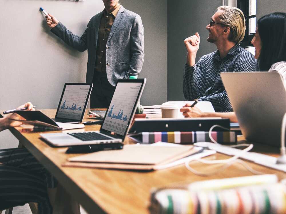 El Poder y el Dinero en la Empresa Familiar