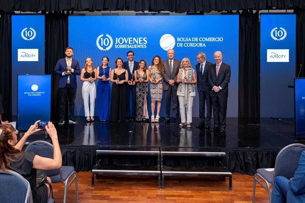 Lanzan el certamen “Diez jóvenes sobresalientes del año”