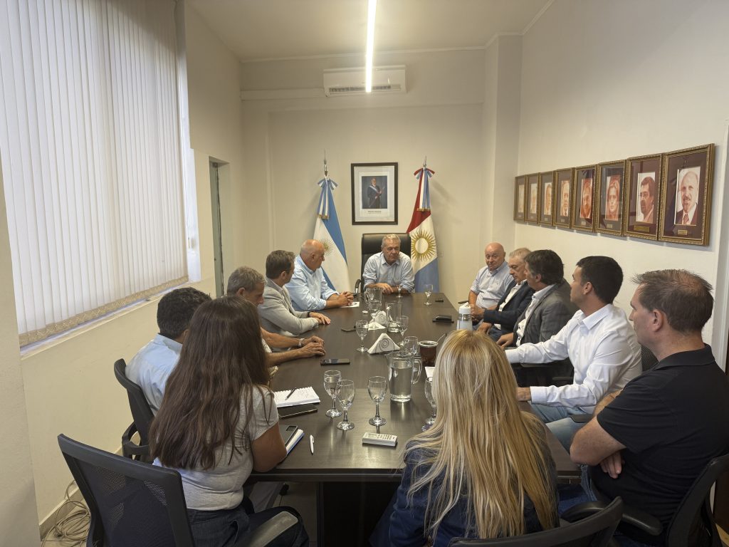 Avanzan en la conformación de la “Academia de la Industria”