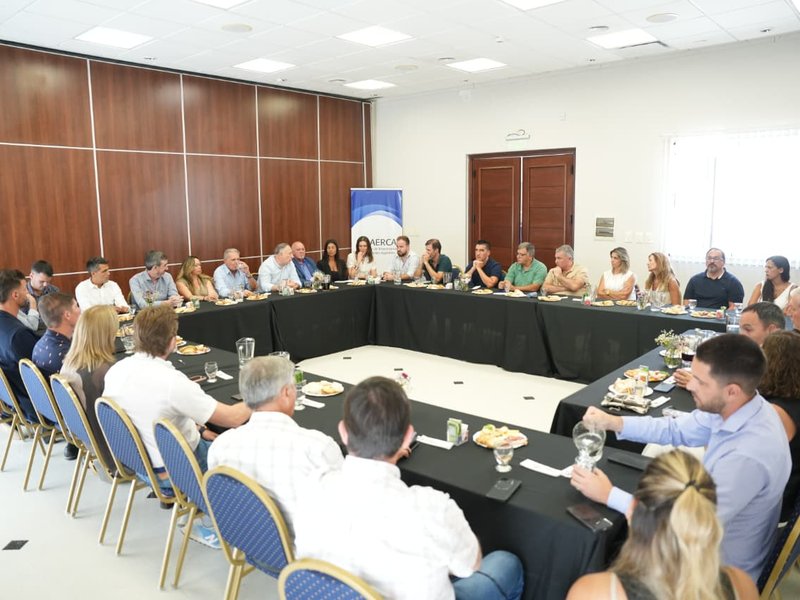 AERCA fue visitada por el ministro de Bioagroindustria y Producción, Sergio Busso