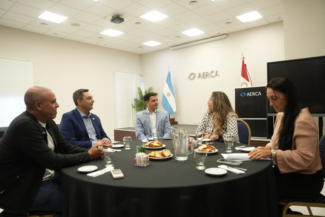 Estacionamiento medido: Aerca se reunió con funcionarios municipales