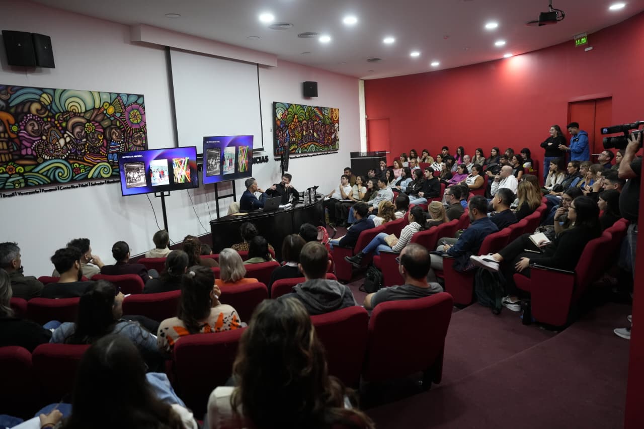 La ciudad se prepara en materia comercial para competir digitalmente