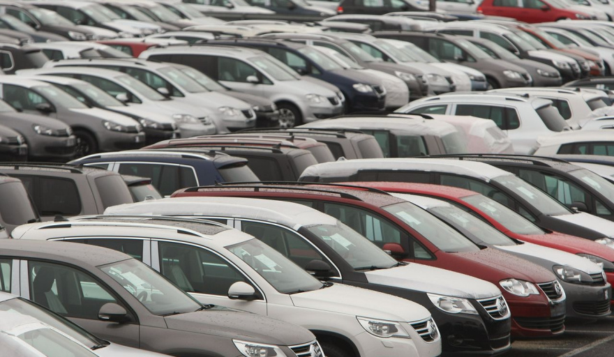 Las ventas de autos usados bajaron en abril: los 10 modelos más demandados