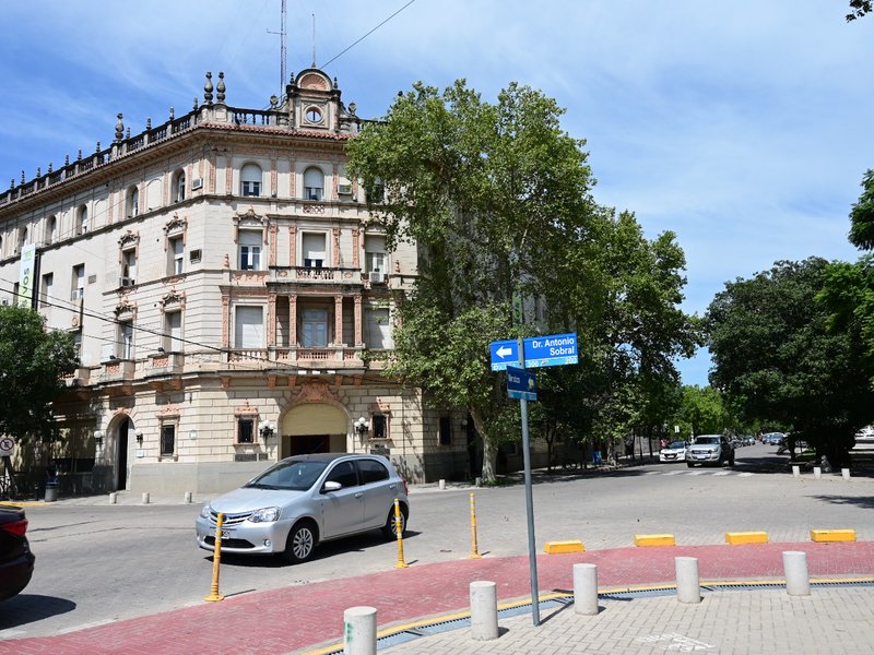 En seis meses, 24 industrias, empresas y comercios obtuvieron su habilitación municipal