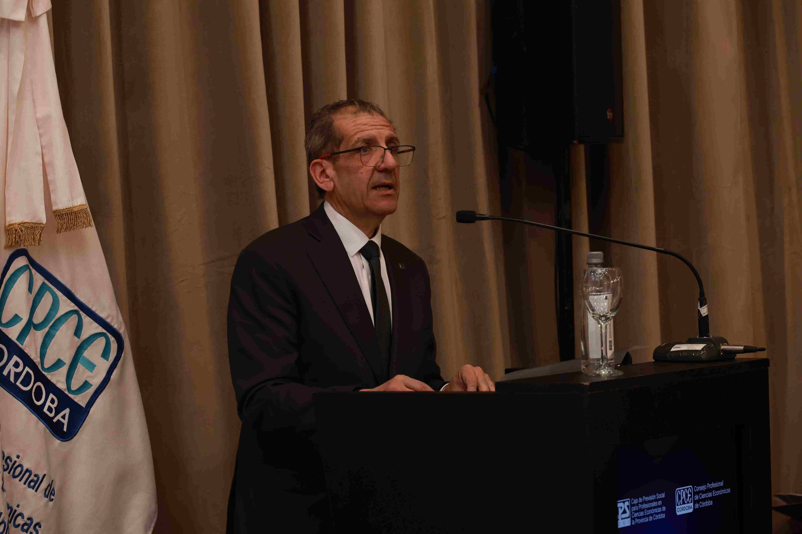 Sergio Ferreyra es el nuevo presidente del Consejo de Ciencias Económicas de Córdoba