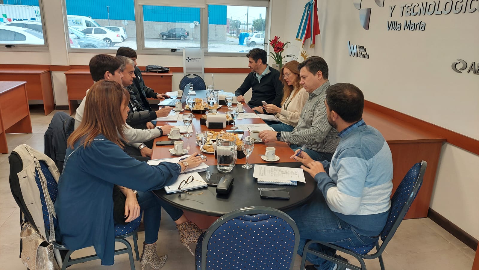 Pilt: Comisión evaluadora analizó propuestas para ver la nave para emprendedores II