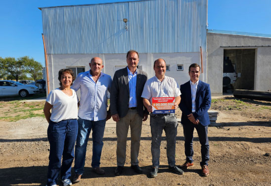 Parques industriales: entregan fondos para mejorar la infraestructura