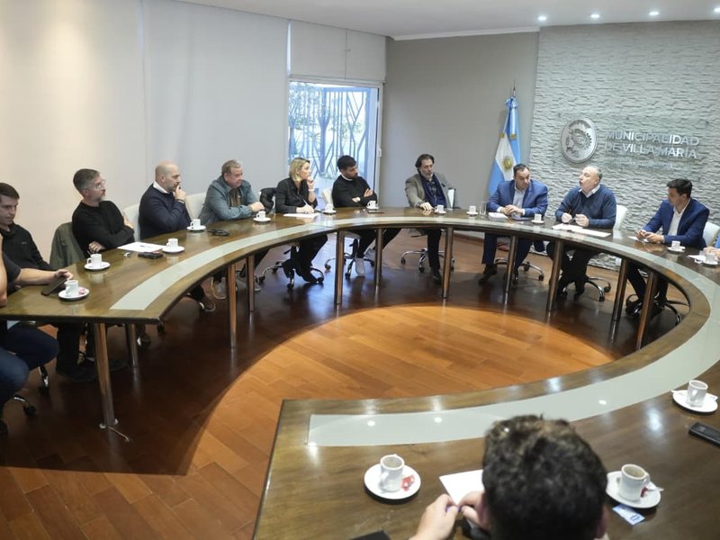 Accastello recibió a empresarios industriales
