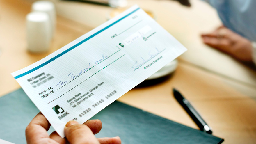 El BCRA quiere suprimir los cheques en papel y reemplazarlos por la versión digital