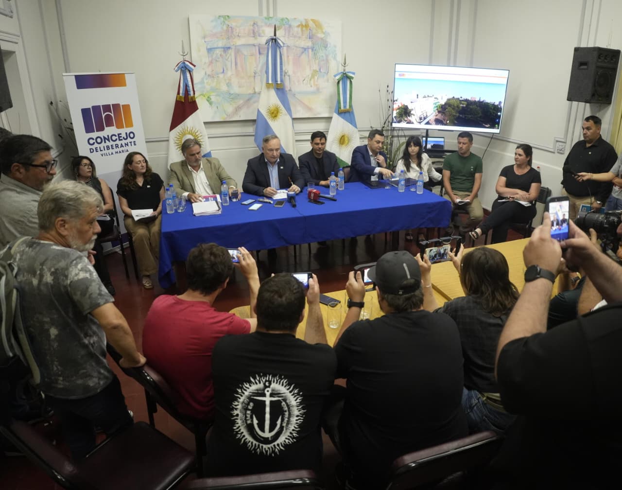 Accastello anunció bajas de tasas para comercios e industrias