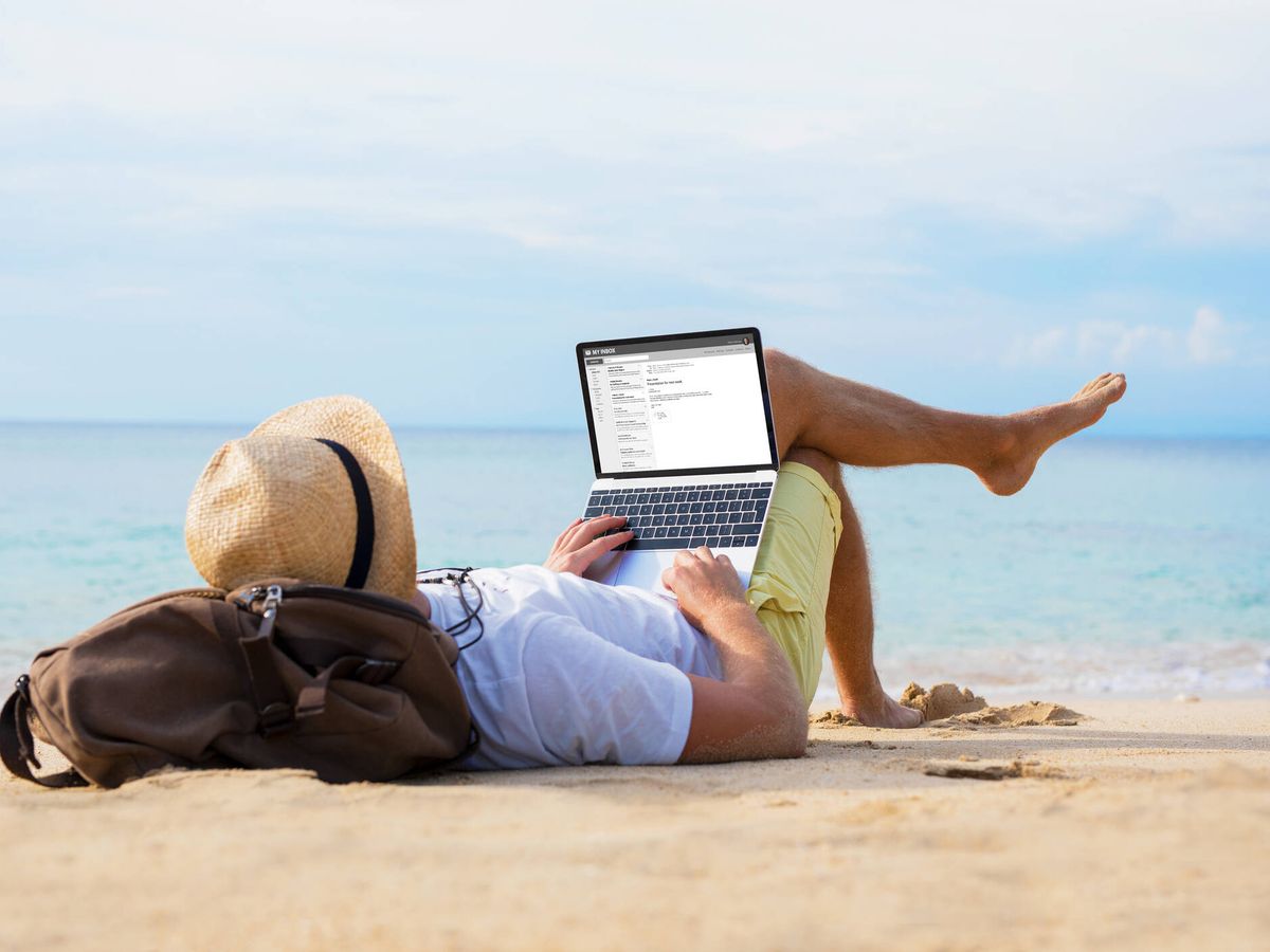 Solo el 38% de los argentinos logra desconectarse del trabajo en vacaciones