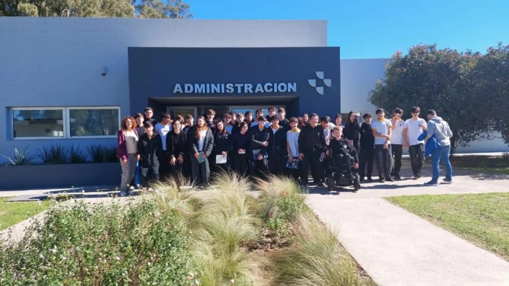 Estudiantes de distintos niveles educativos visitaron el PILT
