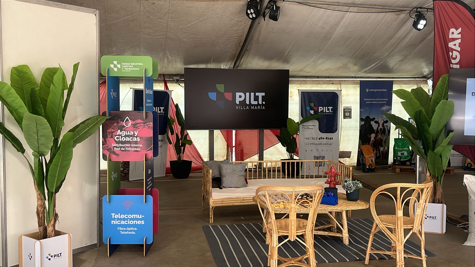 Exitosa participación del PILT en la feria educativa “Conectando Saberes”