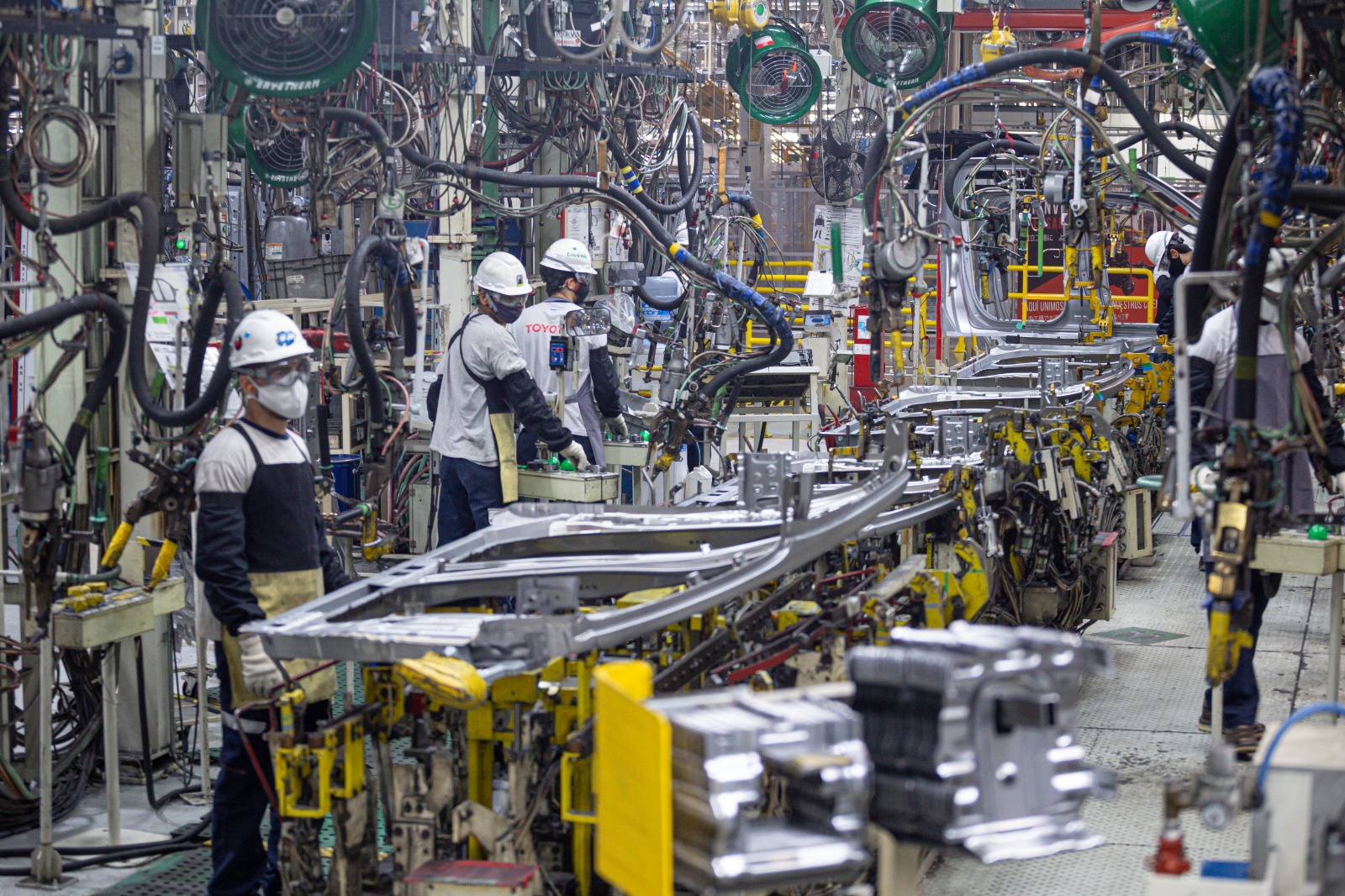 La industria creció un 2% en junio, pero sigue en terrero negativo en lo que va del 2026