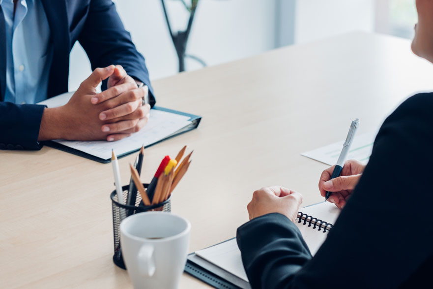 Consultora señala que para bajar la pobreza “tiene que mejorar el empleo”