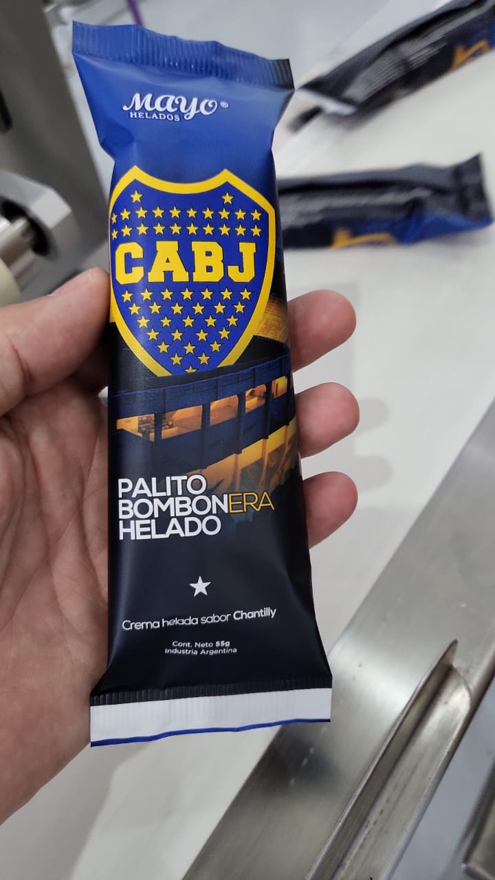 Villamarienses realizaron el diseño de un helado de Boca Juniors