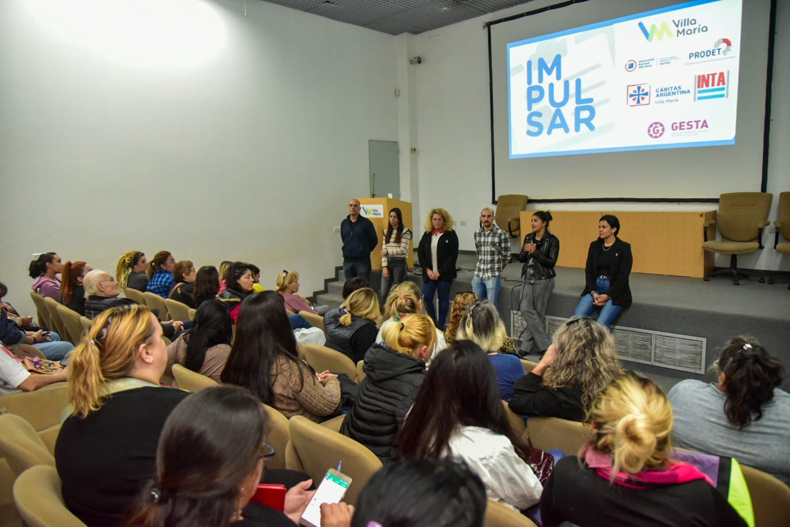 Pequeños productores: les informaron sobre los beneficios de la credencial de emprendedor
