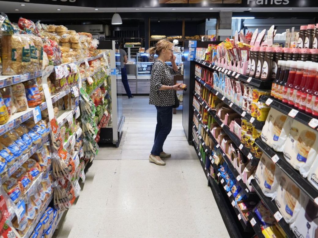 Creció la venta con tarjeta de crédito en supermercados y turismo