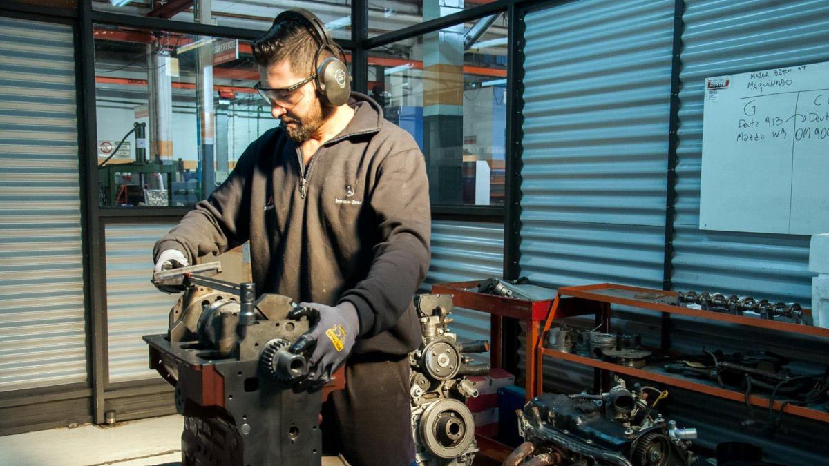 La actividad industrial cayó 1,8% en el 2023 y la construcción, 3%