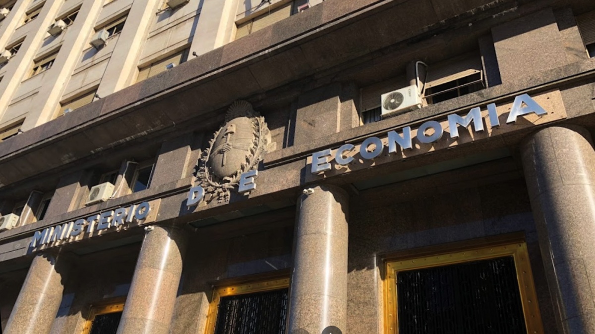Consultora privada asegura que el gasto público en enero bajó el 30,6%