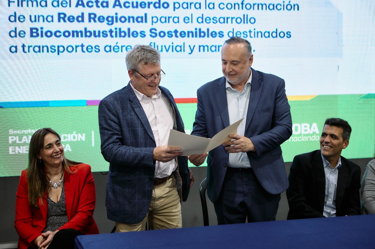 Impulsan la producción de biocombustibles para transporte aéreo, fluvial y marítimo