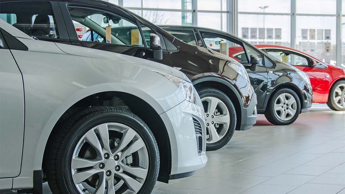 El patentamiento de autos subió casi 30% en septiembre y recorta la pérdida del año